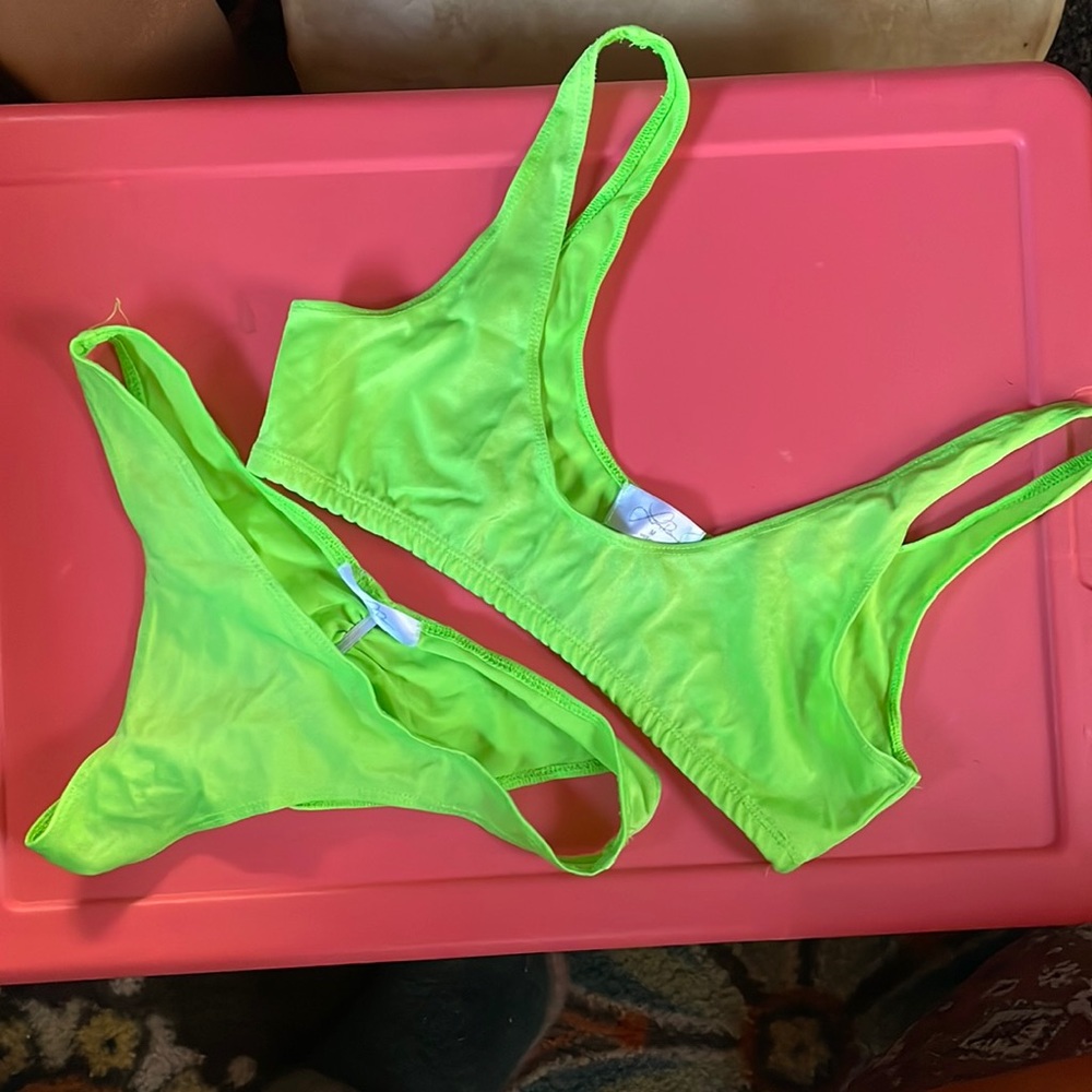 Laina Rauma Neon Green high kini set